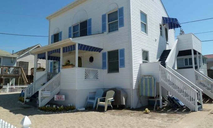 Point Pleasant Beach House | Oceanside Rental with Oceanfront Views & Pet-Friendly Perks