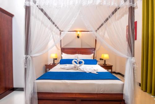 Kandy Villa | Relax at Mindful Hills Villa with Oceanfront Views