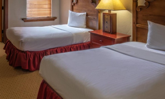 Park City Resort | Inviting Miner's Club 4-Bed Unit with Pool and Spa in Park City