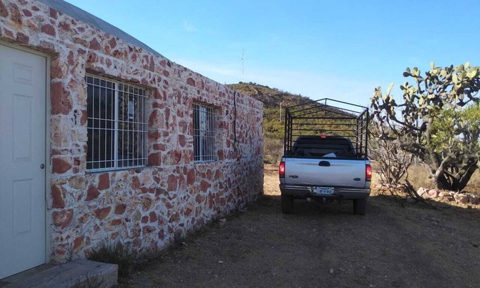 Tequisquiapan Cabin | Budget-Friendly Stay at Miner's Hut with Family Amenities