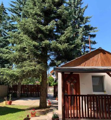 Sostogyogyfurdo Apartment | Pet-Friendly Mineral Apartman Crystal with Breakfast Included