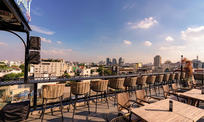 Old Quarter Hotel | Explore Minerva Premium Hotel: 4-Star Stay with Spa & Dining