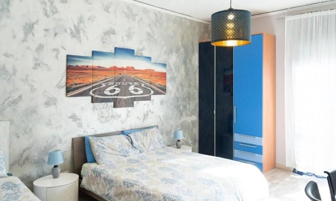 Secondigliano Apartment | Eco-Friendly Blue Room with Spa and Breakfast Amenities