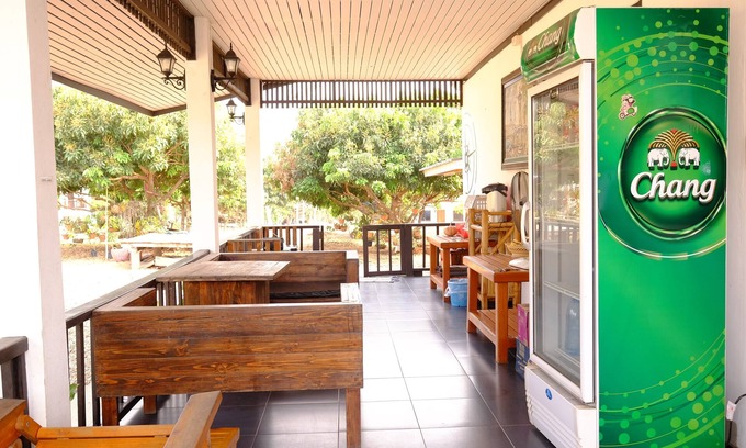 Mae Sariang House | Cozy Mini Guesthouse with Kitchen & Breakfast Included