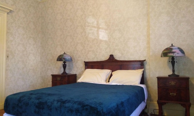 Plainfield Apartment | Two-Bedroom Apartment in Mini Mansion with Pool & Breakfast