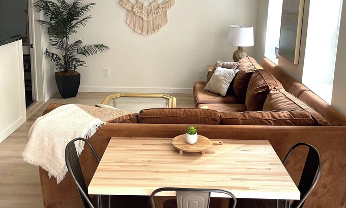 East Troy Apartment | Mini Moon Hideaway