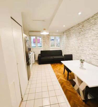 Chaville Apartment | Modern 2-Room Apartment with Free Parking & Pet Friendly