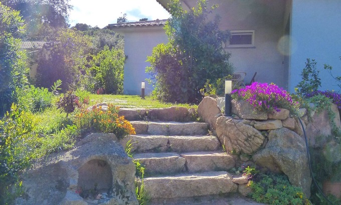 Porto-Vecchio House | Beautiful Mini Villa Surrounded by Lush Gardens