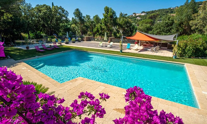 Sainte-Maxime Cottage | Cozy Mini-Villa with Pool, Spa & Beach Access - 9.8/10