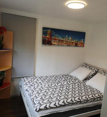 Lundby Apartment | Cozy Minilägenhet: Child-Friendly and Highly Rated Stay