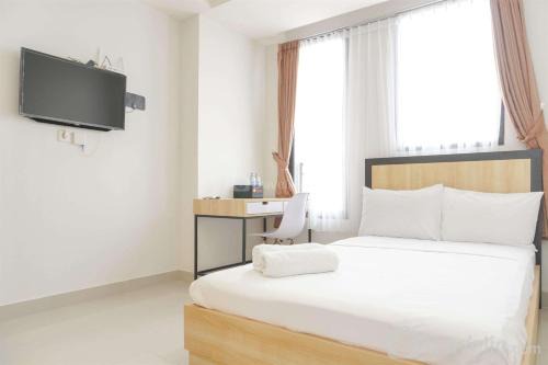 Pondokcina Apartment | Cozy Studio Retreat at Evenciio Margonda Apartment