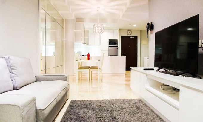 Pancoran Apartment | Modern 2BR L'avenue Apartment with Pool near Tebet
