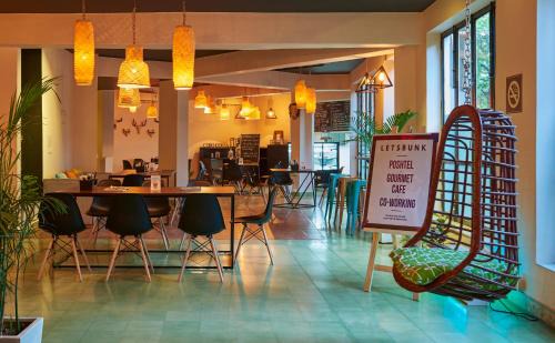 Hauz Khas Village Hotel | Stylish Minimalist Stay in Hauz Khas Village