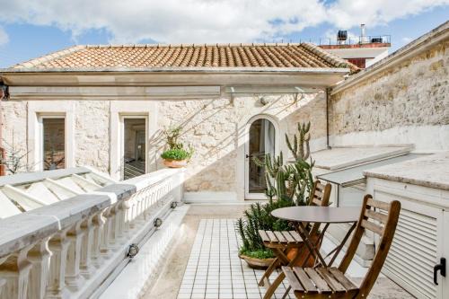 Archanes Villa | Stylish Minimalist Stone Country House - Guest Rated 9.8