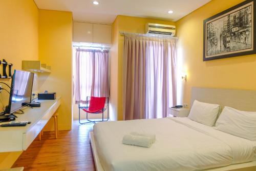 Semanggi Apartment | Stylish 1BR Apartment with Pool at Tamansari Semanggi