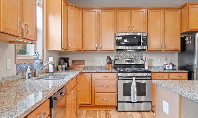 Mahtomedi House | Unforgettable MINNeSTAY: Family-Friendly Nature Retreat
