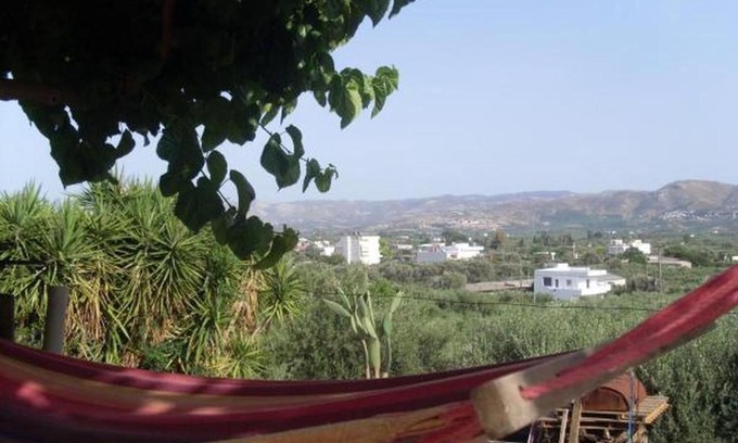 Mires Apartment | Budget-Friendly Minoas Apartment with Family Amenities
