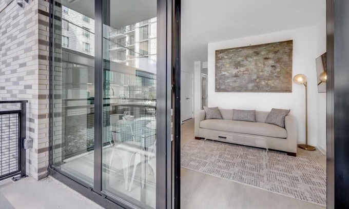 NoMa Hotel | Convenient 1 BR Getaway Near Metro on Capitol Hill