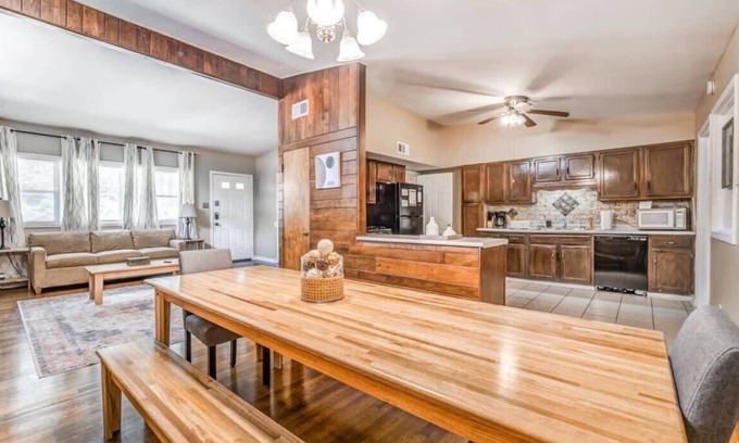 Whitehaven House | Convenient Whitehaven Hideaway Near Graceland & Airport