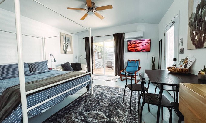 Swan Way Park House | Discover Tucson's Midtown Studio - The Santa Rosa Casita