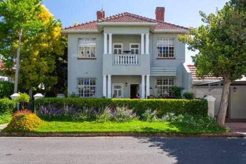 Stellenbosch Central Apartment | Charming Minserie Collection: 4-Star Family-Friendly Retreat