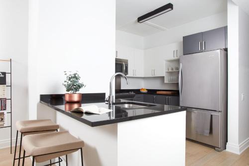 Financial District Apartment | Stylish Stay at Mint House: 4-Star Comfort for Everyone
