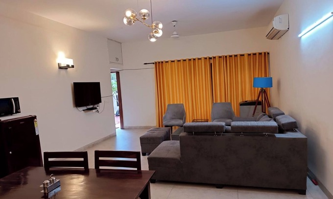 East of Kailash Hotel | Cozy Mintstar Apartment and Suites in East Of Kailash