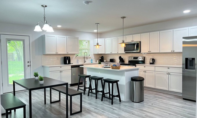 West Dallas House | Reynolds Residency: Your Gateway to Downtown Dallas