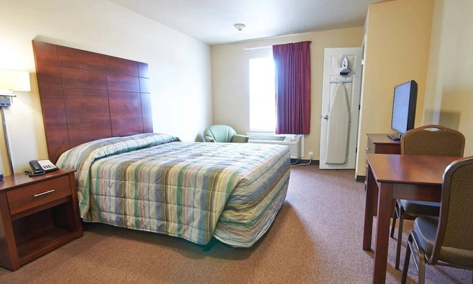 Pleasanton House | Minutes Away from Longhorn Museum! 4 Units w/ Full Kitchens & Free Parking!