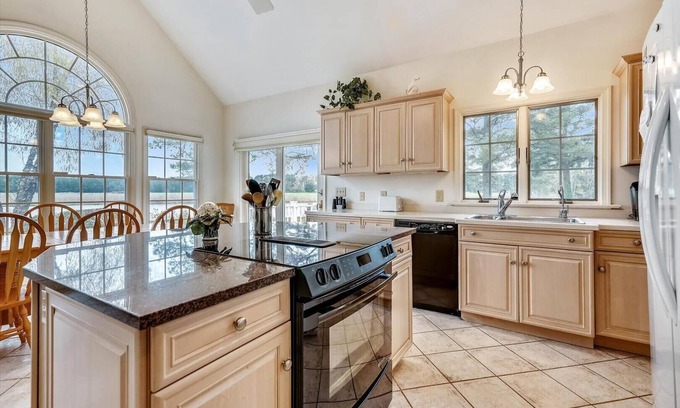 St. Michaels House | Relaxing Retreat Near Downtown Easton with Private Dock