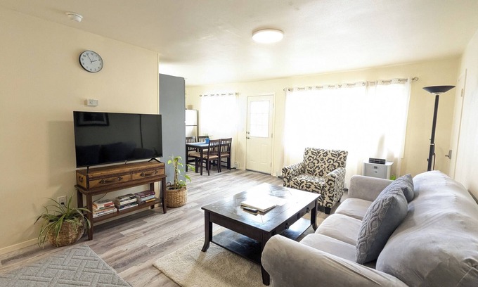 Fairbanks Apartment | Prime Location Hotel: Family-Friendly with Kitchen & Breakfast