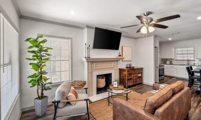 Westcliff House | Modern Home Near TCU with Patio & BBQ - Rated 10/10!