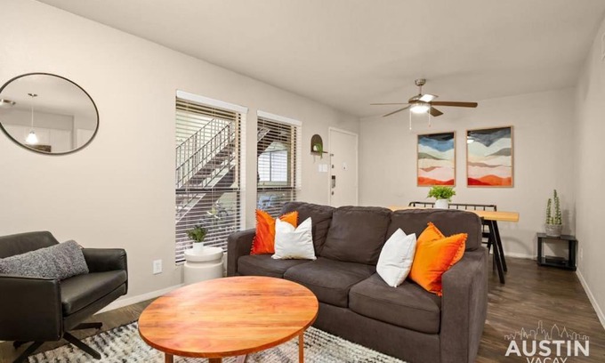 Barton Hills Apartment | Convenient Access to Zilker and Barton Springs with Free Parking