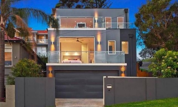 Freshwater House | Oceanfront Freshwater Views Escape with Pool & Breakfast