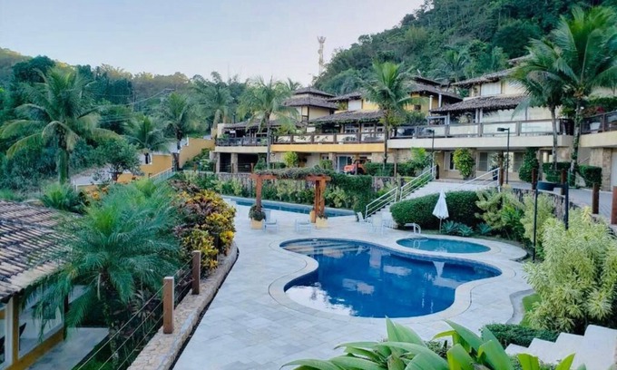 Juquehy Villa | Exclusive Mirantes do Juquehy: Steps from the Beach