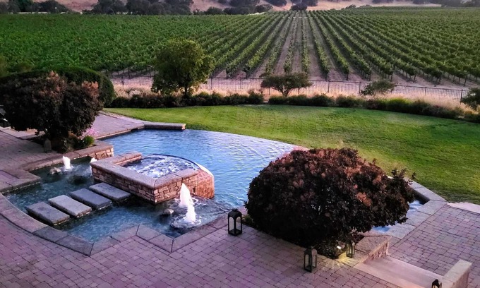 Paso Robles House | Experience Mira Vista Vineyard Estate with Pool & Spa Retreat