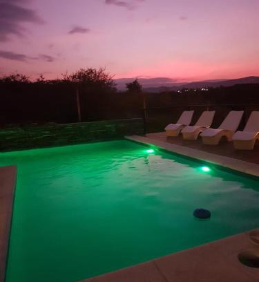 Villa Icho Cruz Apartment | Pet-Friendly Escape at Miracampo with Pool & Breakfast