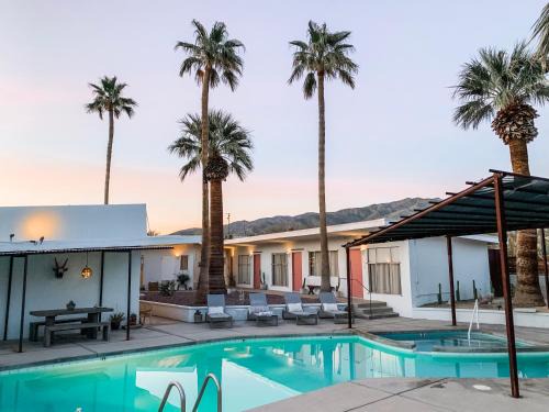 Desert Hot Springs Hotel | Experience Miracle Manor Boutique Hotel & Spa with Ocean Views