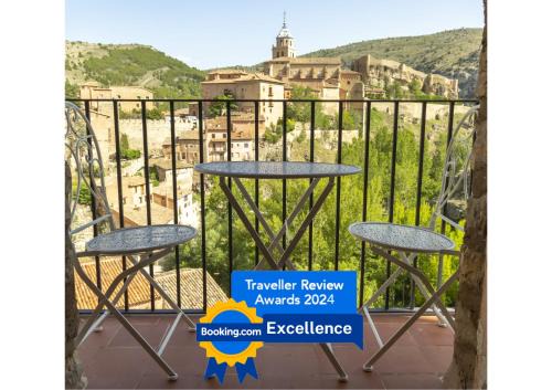 Albarracin Apartment | Cozy Mirador Palacios: Central Location with Spectacular Views