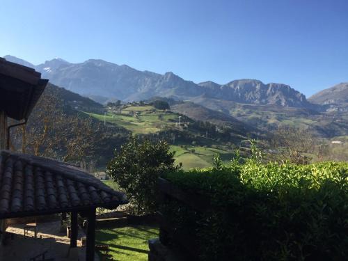 Aliezo House | Inviting Mirador De Picos: Family-Friendly Getaway