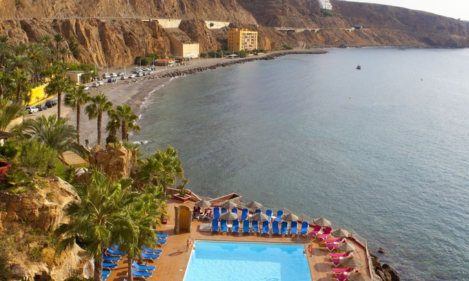 Enix Hotel | Relax at Diver Aguadulce: Spa, Pool & Family-Friendly Fun