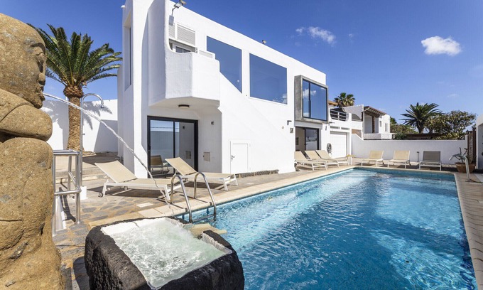 Playa del Cable Ski Chalet | Relaxing Ocean View Villa at Atlantico with Pool & Spa