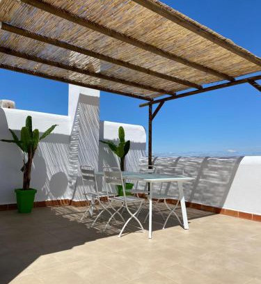 Segura de Leon Apartment | Mirador Deluxe: 4-Star Retreat with Pool & Pet Friendly Options