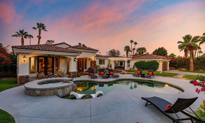 El Mirador House | Indulge at Mirador Desert Oasis - Mediterranean Resort Escape