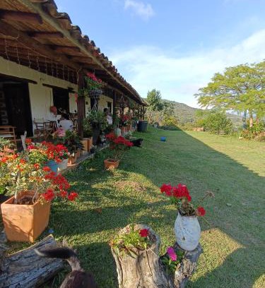 Jordan Cabin | Discover Mirador Escondido: Family-Friendly Retreat Near Barichara