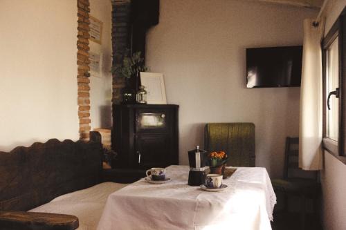 Torremenga House | Relax at Mirador Los Cotos: Pet-Friendly with Pool & Breakfast
