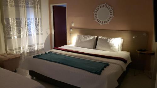 La Estrella Hotel | Exceptional Mirador San Jose: Pet Friendly & Breakfast Included