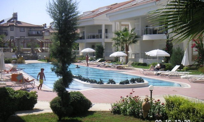 Side Apartment | Mirage C1 - Inviting 2-Bed Home with Pool in Side