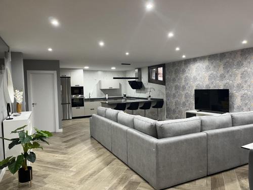 Mombeltran Villa | Welcoming MIRAGREDOS CASA RURAL - Ideal for Families
