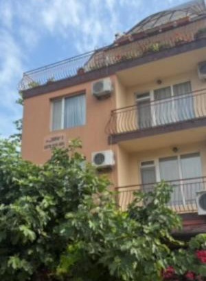 Primorsko House | Pet-Friendly Retreat at Miraj-MD for Budget Travelers